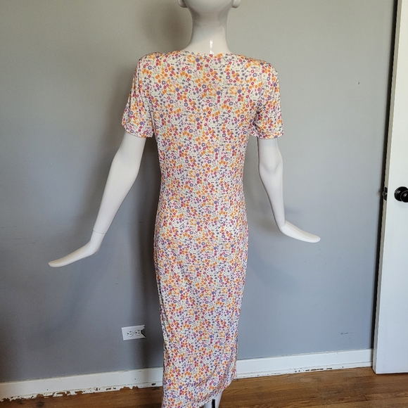 Noisy May Silky Short Sleeve Midi in Ditsy Floral, BNWT, Size L - Picture 4 of 8